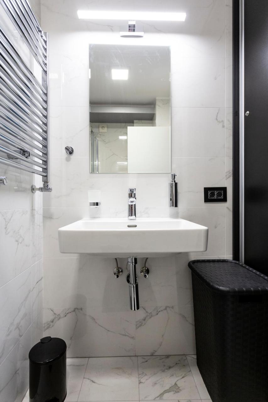 Park Apartment โนวีซาด ภายนอก รูปภาพ