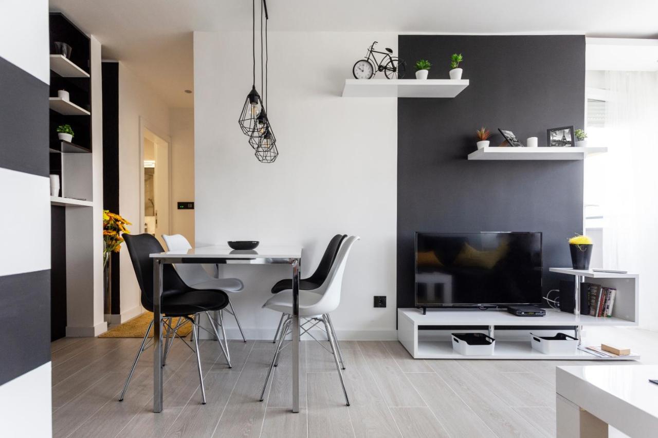 Park Apartment โนวีซาด ภายนอก รูปภาพ